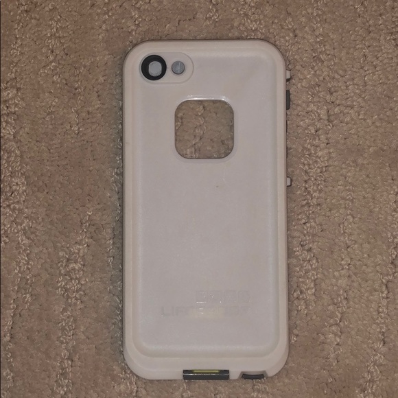 Lifeproof iPhone 5s case - Picture 2 of 3
